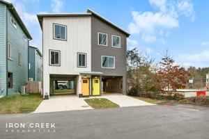 featured image of 32 E Citra St