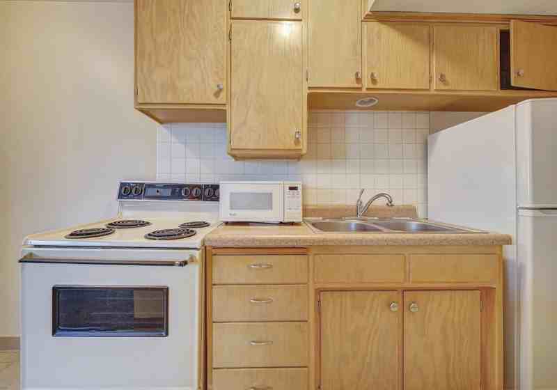 5050 Cleveland Ave #4 - Photo 6 of 12