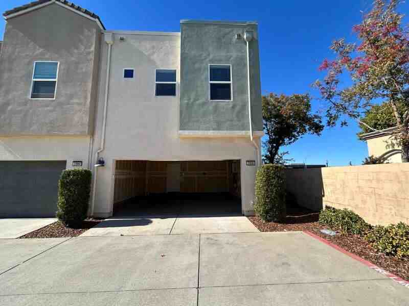 3998 East Commerce Way - Photo 2 of 38