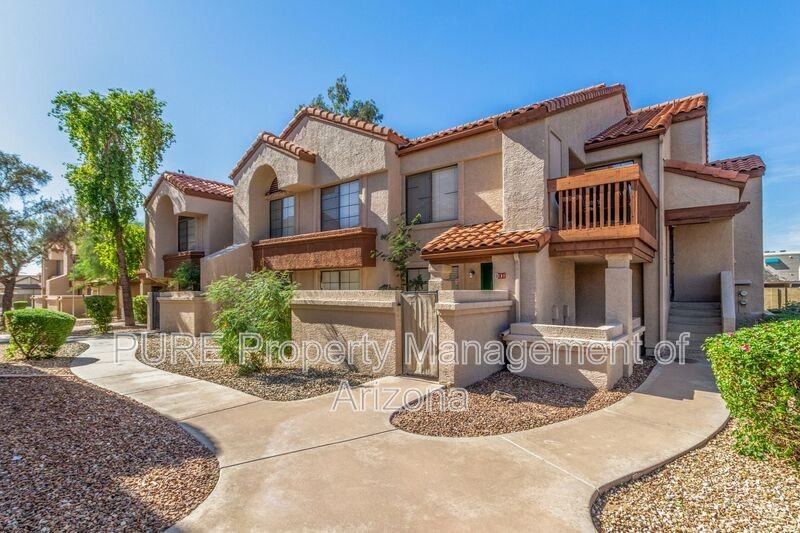 818 South Westwood - Photo 3 of 33