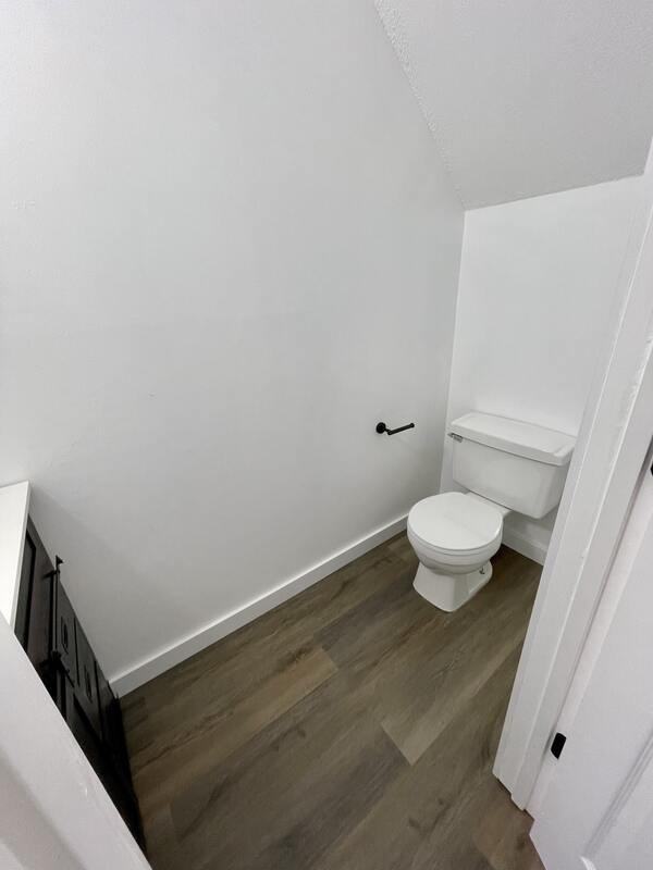 1642 Hillwood Drive #D5 - Photo 5 of 18