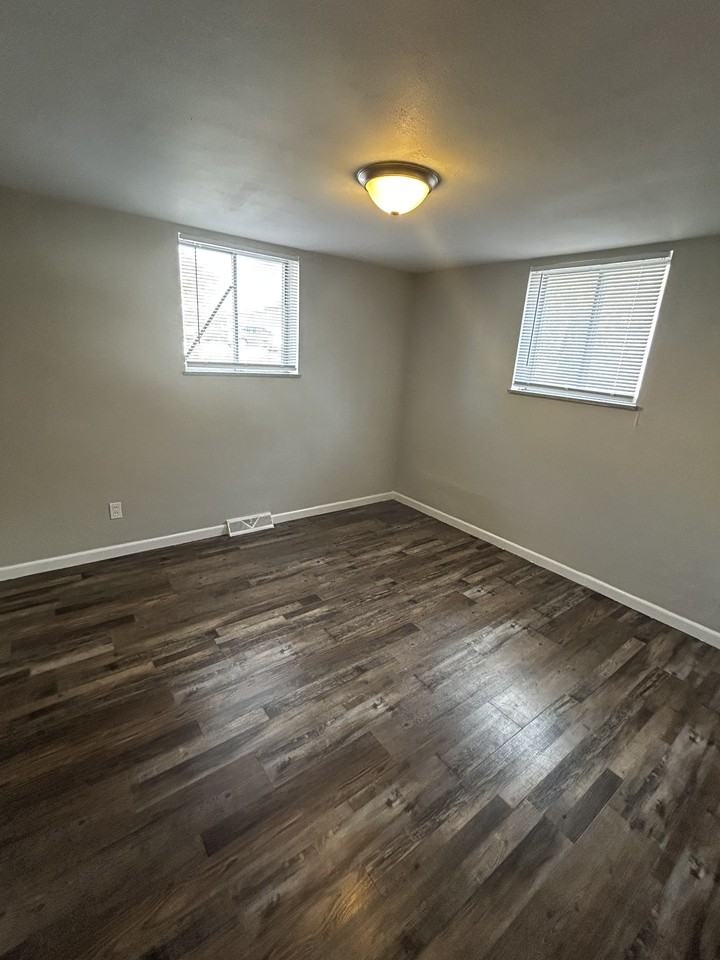 2611 West Wardcliffe Drive #B - Photo 3 of 13