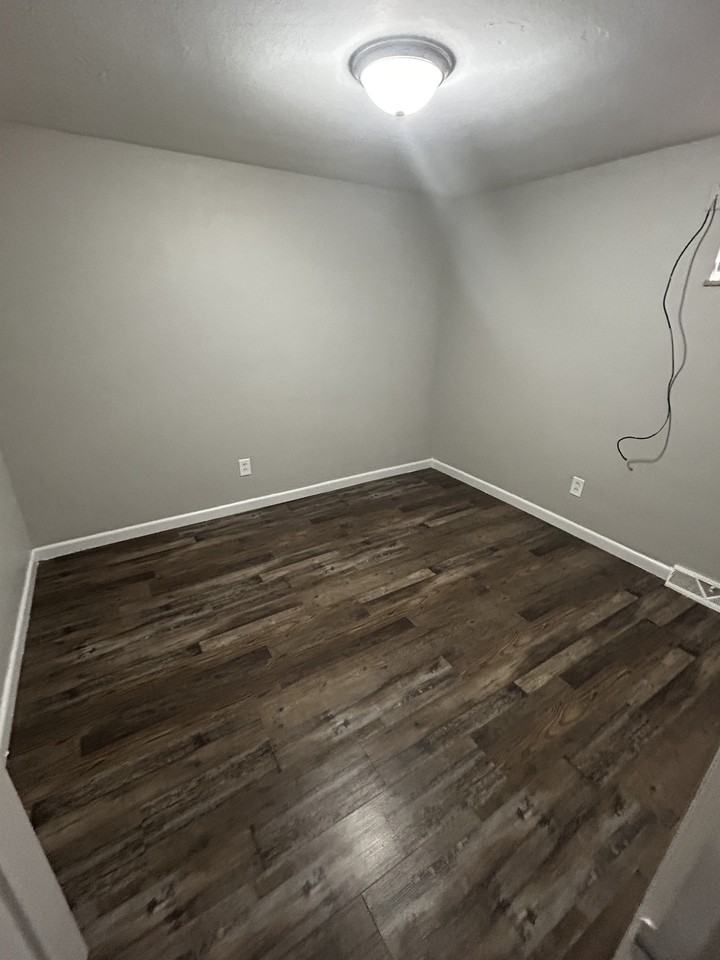 2611 West Wardcliffe Drive #B - Photo 5 of 13