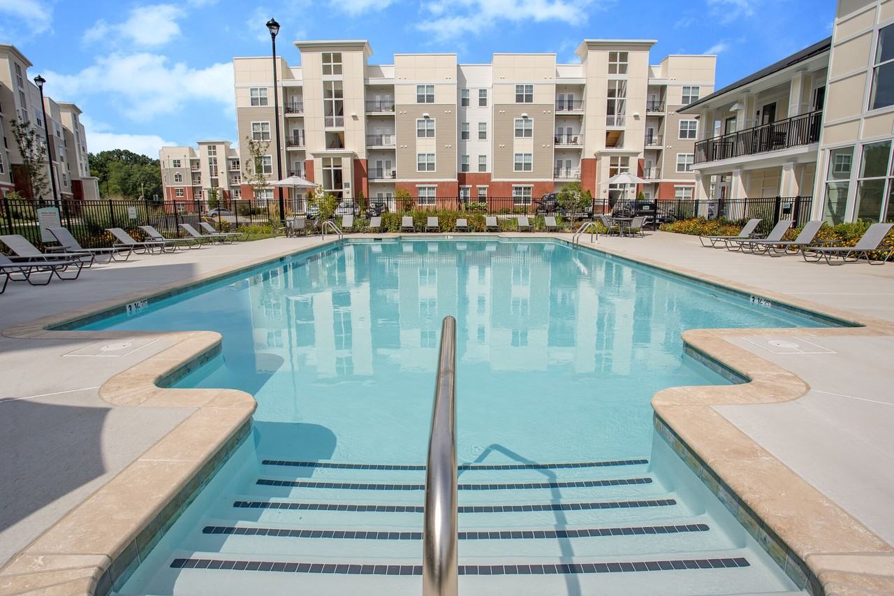 Aquia - Photo 2 of 10