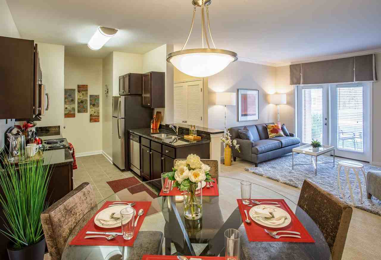 Aquia - Photo 4 of 10