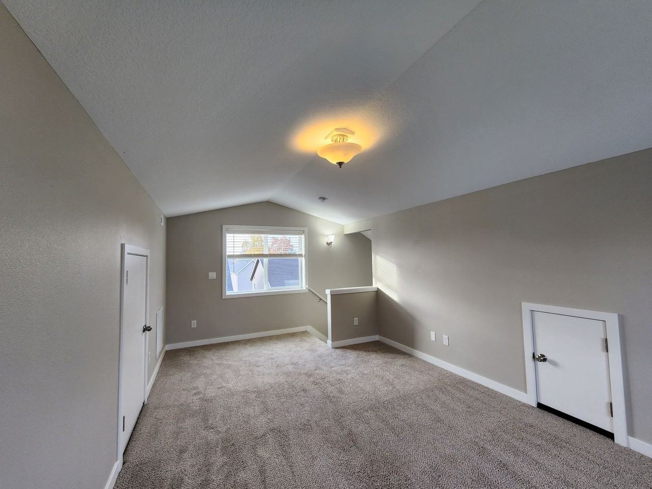 550 S Columbia St - Photo 2 of 41