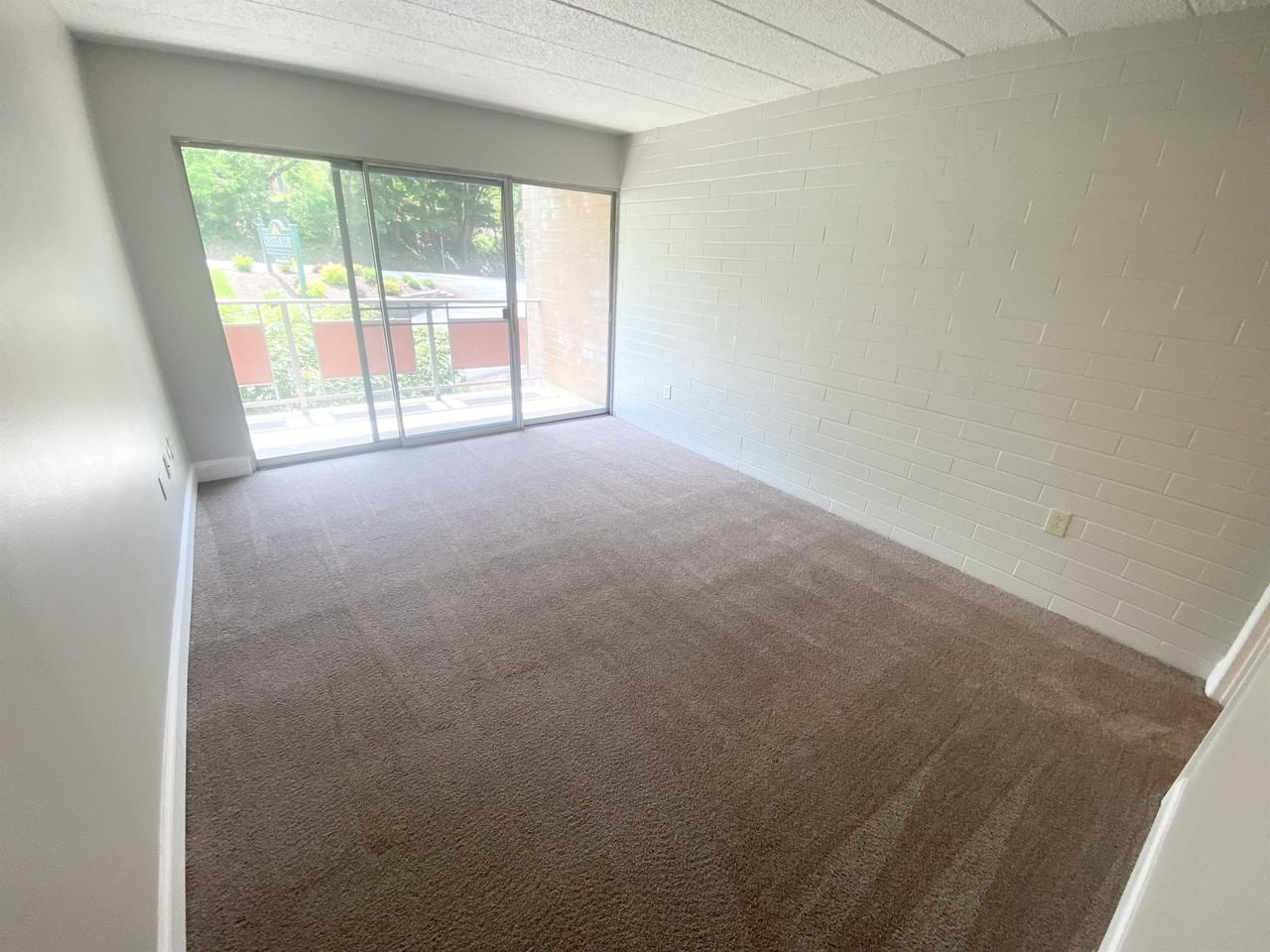 CHATEAUGAY APARTMENTS -- 004 - Photo 4 of 39