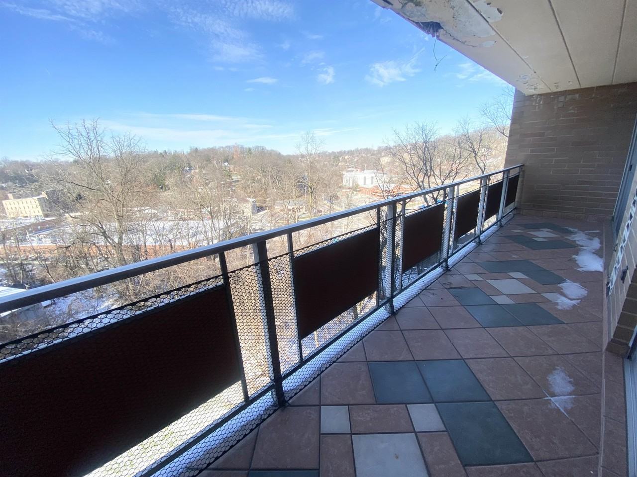 CHATEAUGAY APARTMENTS -- 004 - Photo 6 of 39