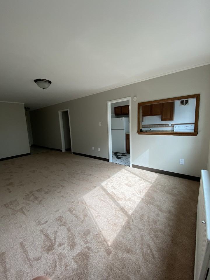 WINCHESTER APARTMENTS -- 016 - Photo 3 of 7