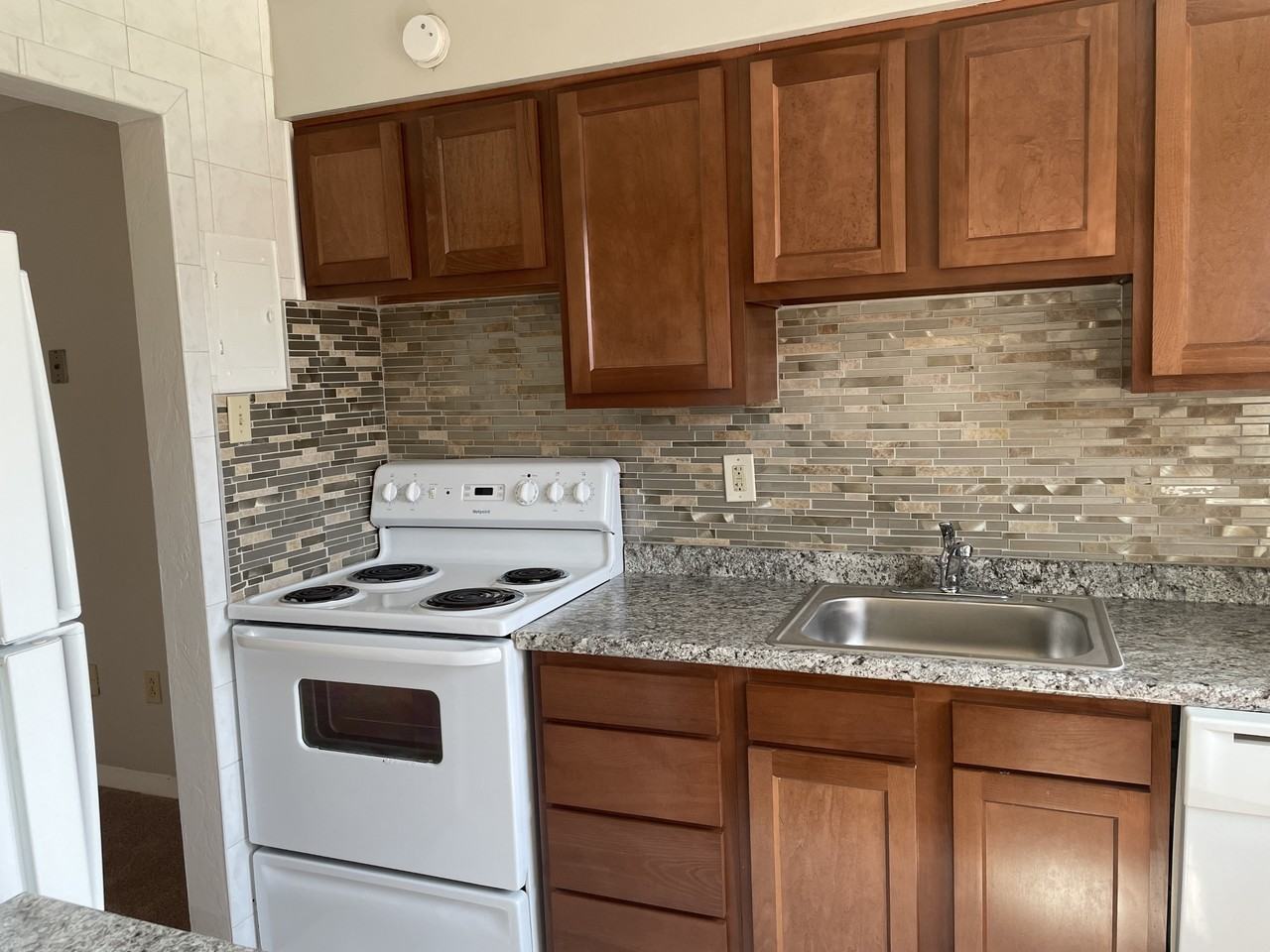 WINCHESTER APARTMENTS -- 016 - Photo 3 of 10