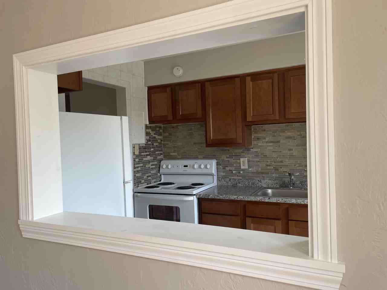 WINCHESTER APARTMENTS -- 016 - Photo 4 of 10