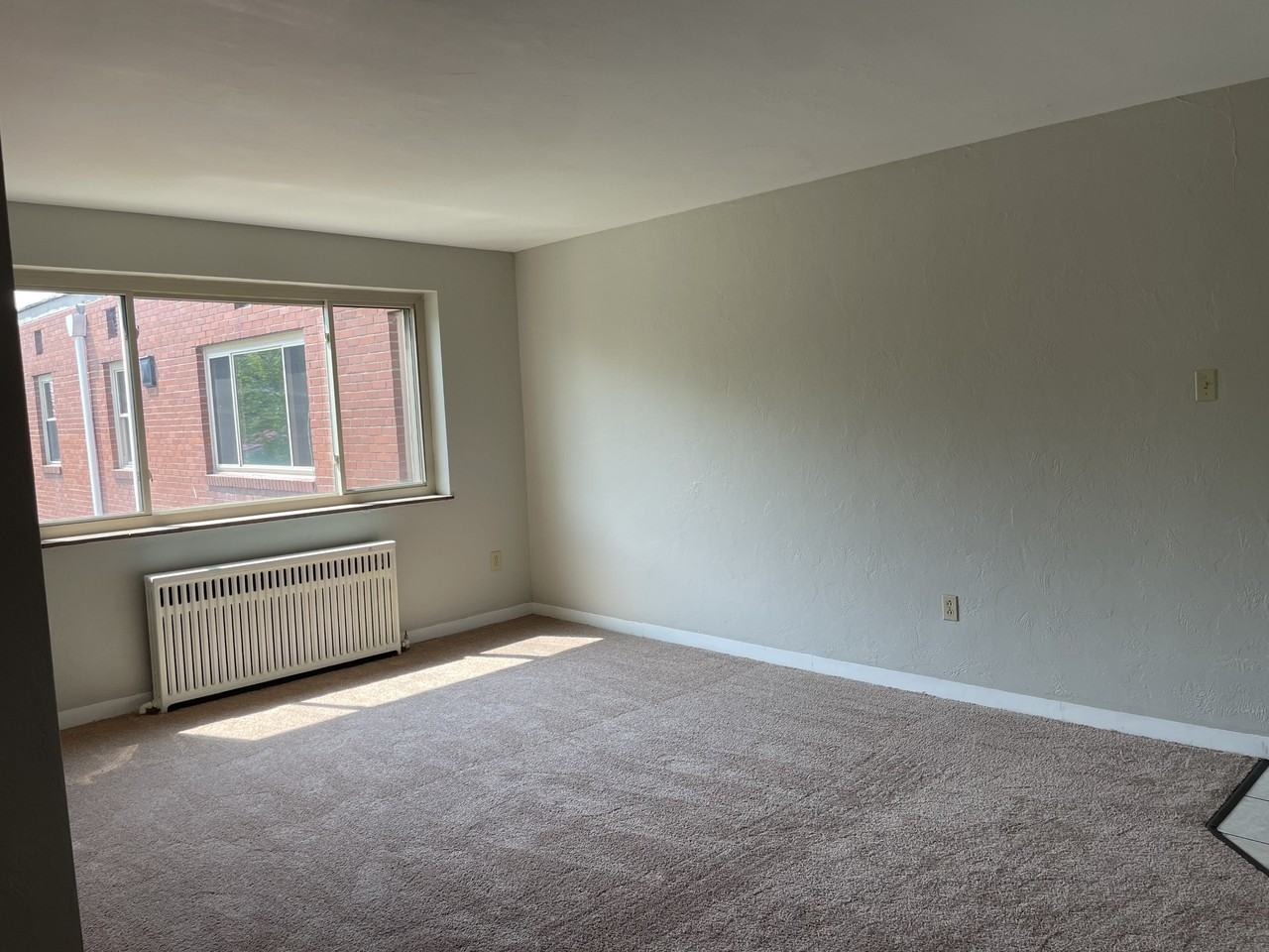 WINCHESTER APARTMENTS -- 016 - Photo 5 of 10