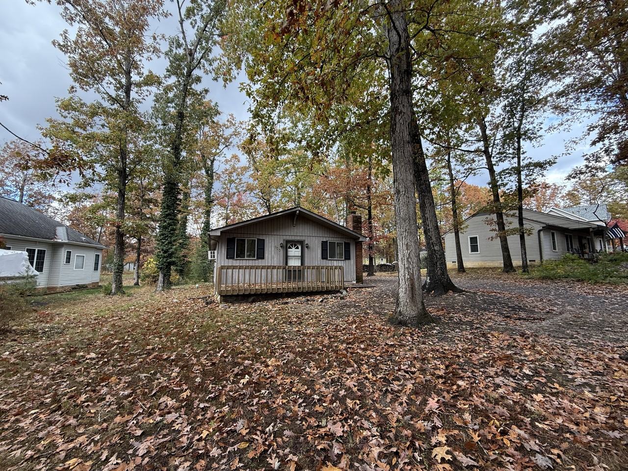 900 Lakeview Parkway - Photo 7 of 33