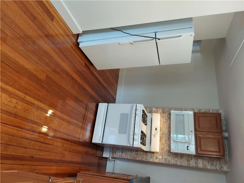 4 Gordon St - Photo 5 of 16