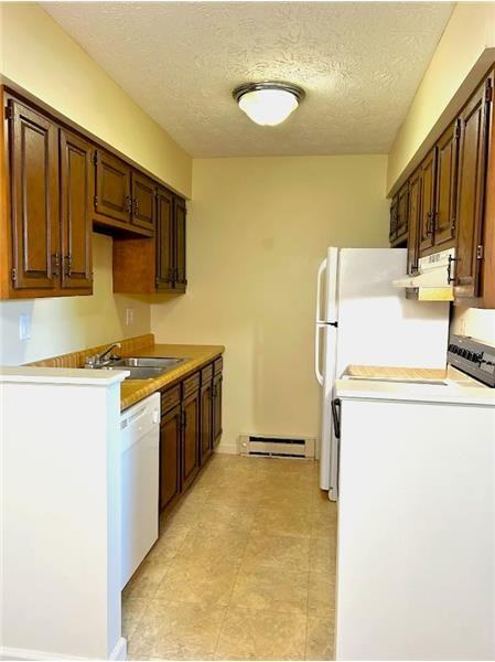 200 Fernwood Rd #38 - Photo 3 of 9