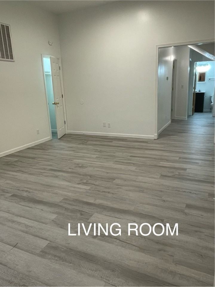 AND: 13th: 231: Apartment Building - Photo 3 of 12