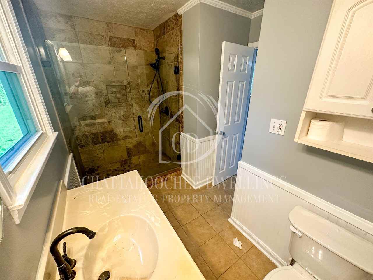 4404 Summerville Road - Photo 4 of 9