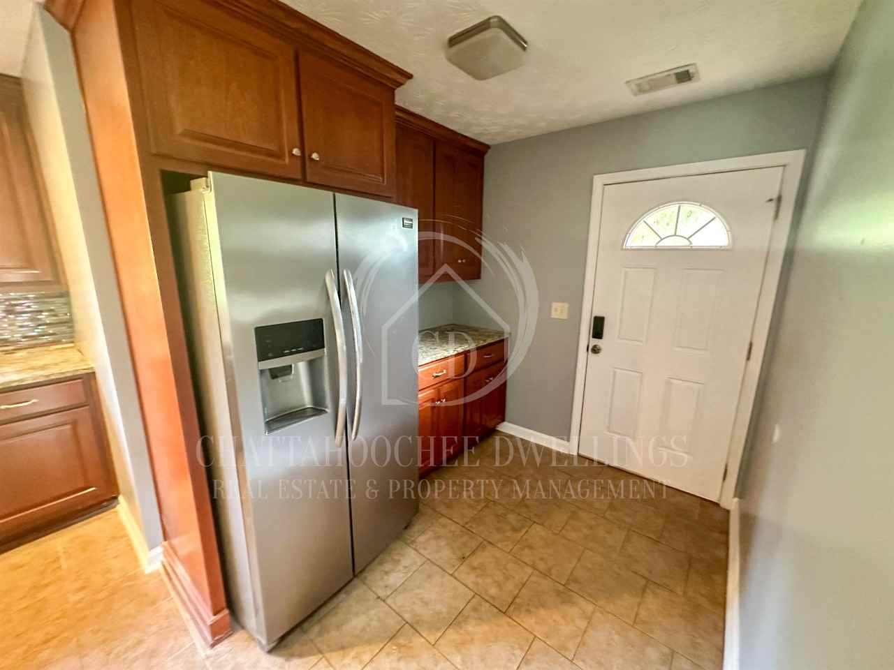 4404 Summerville Road - Photo 6 of 9