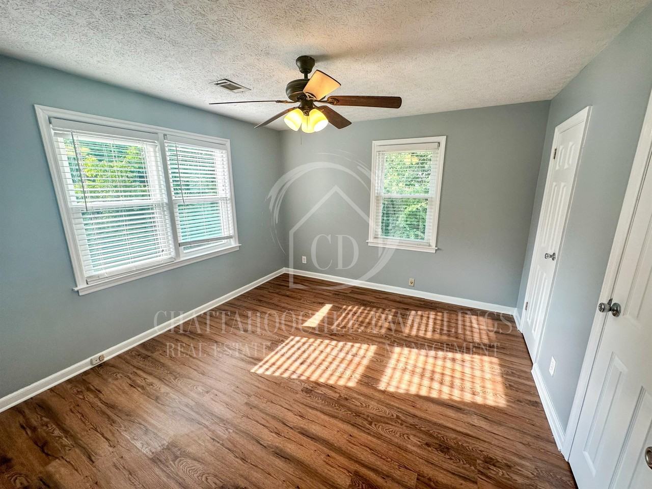 4404 Summerville Road - Photo 7 of 9