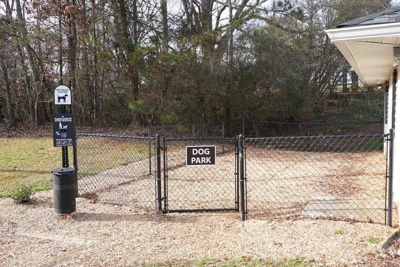 411 Baldwin Crt - Photo 2 of 50