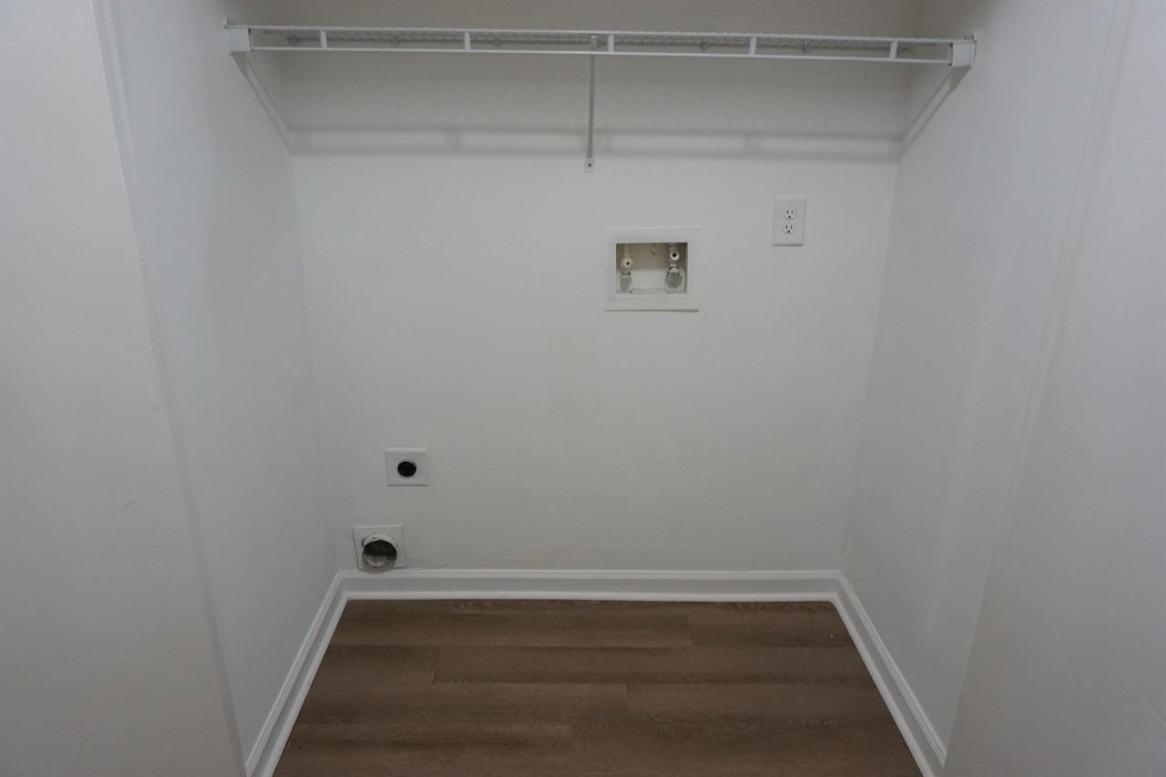 411 Baldwin Crt - Photo 4 of 50