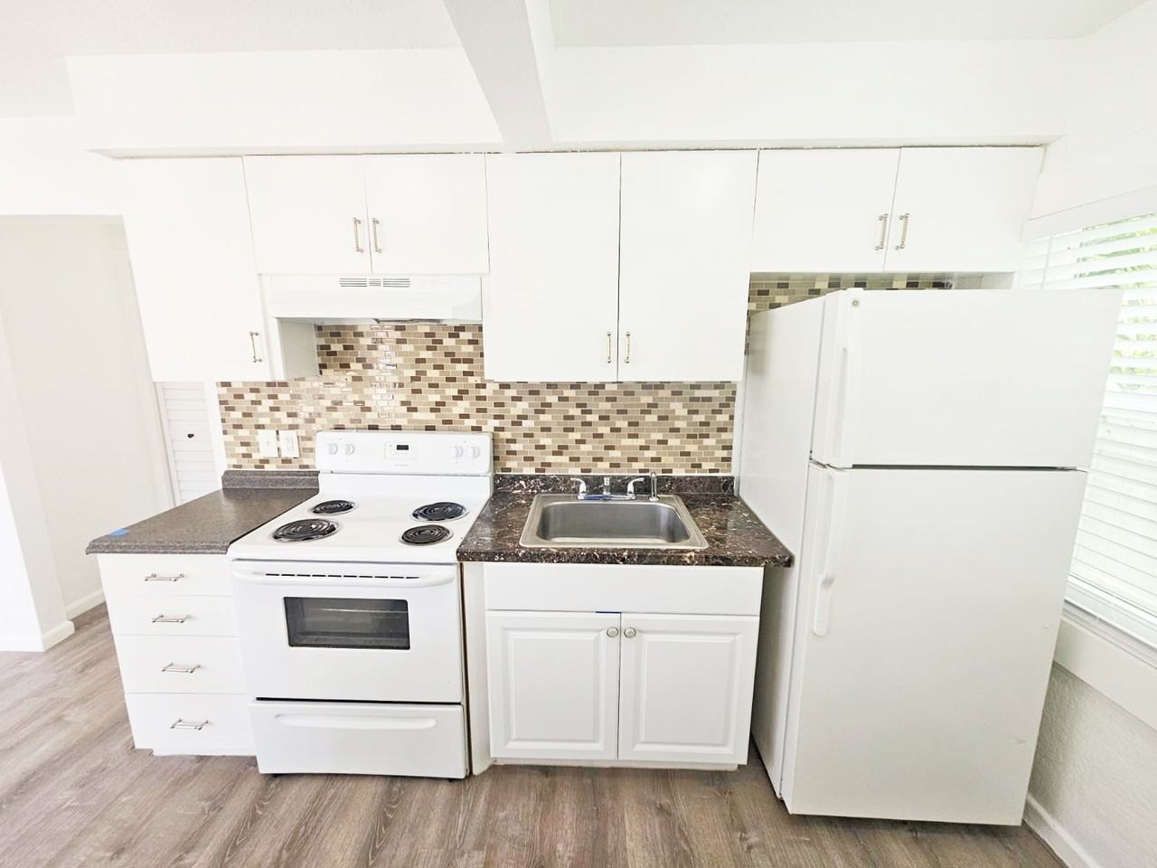 304 2nd Avenue South - Photo 2 of 15