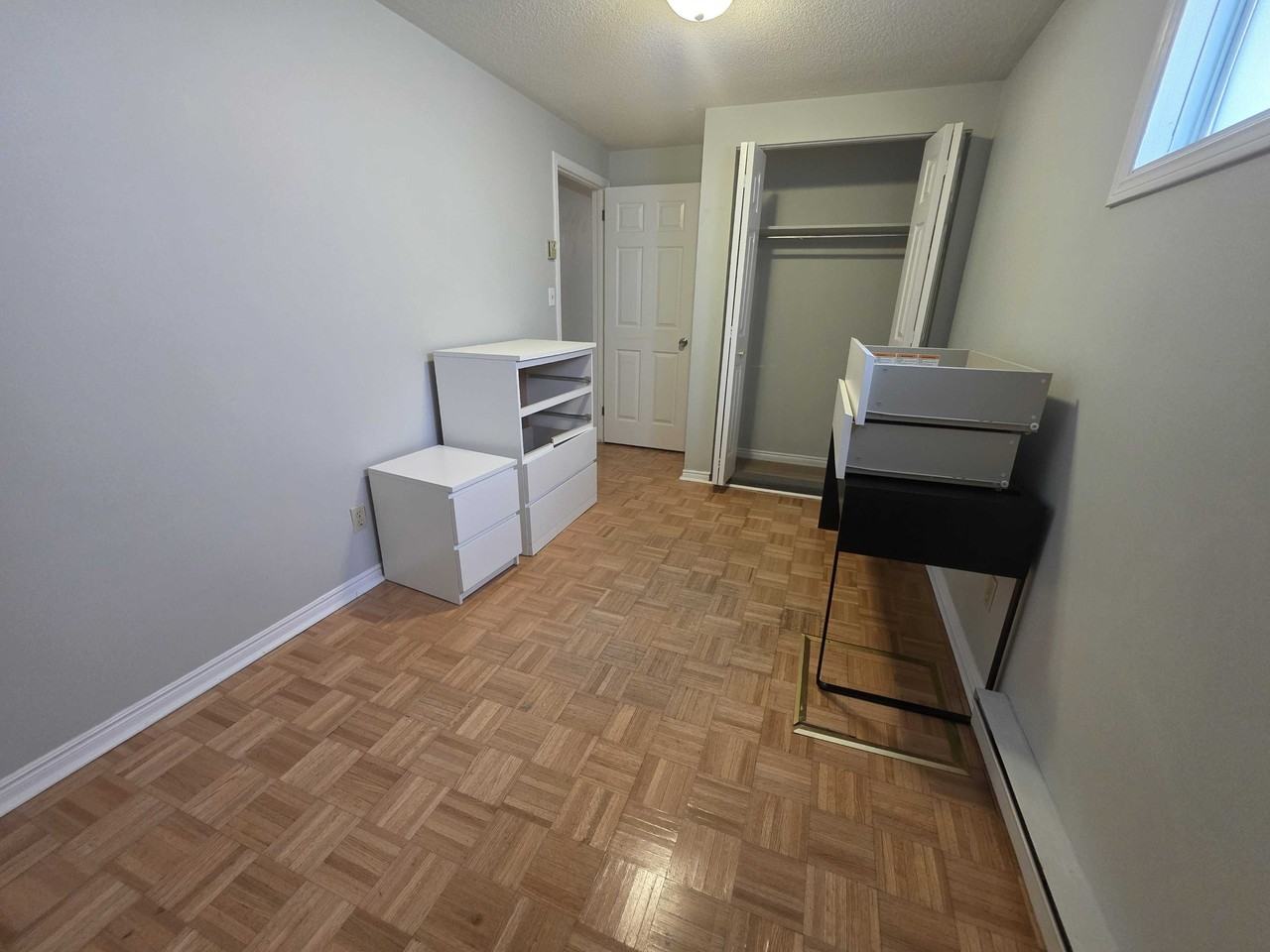 334 University Ave - Photo 7 of 17