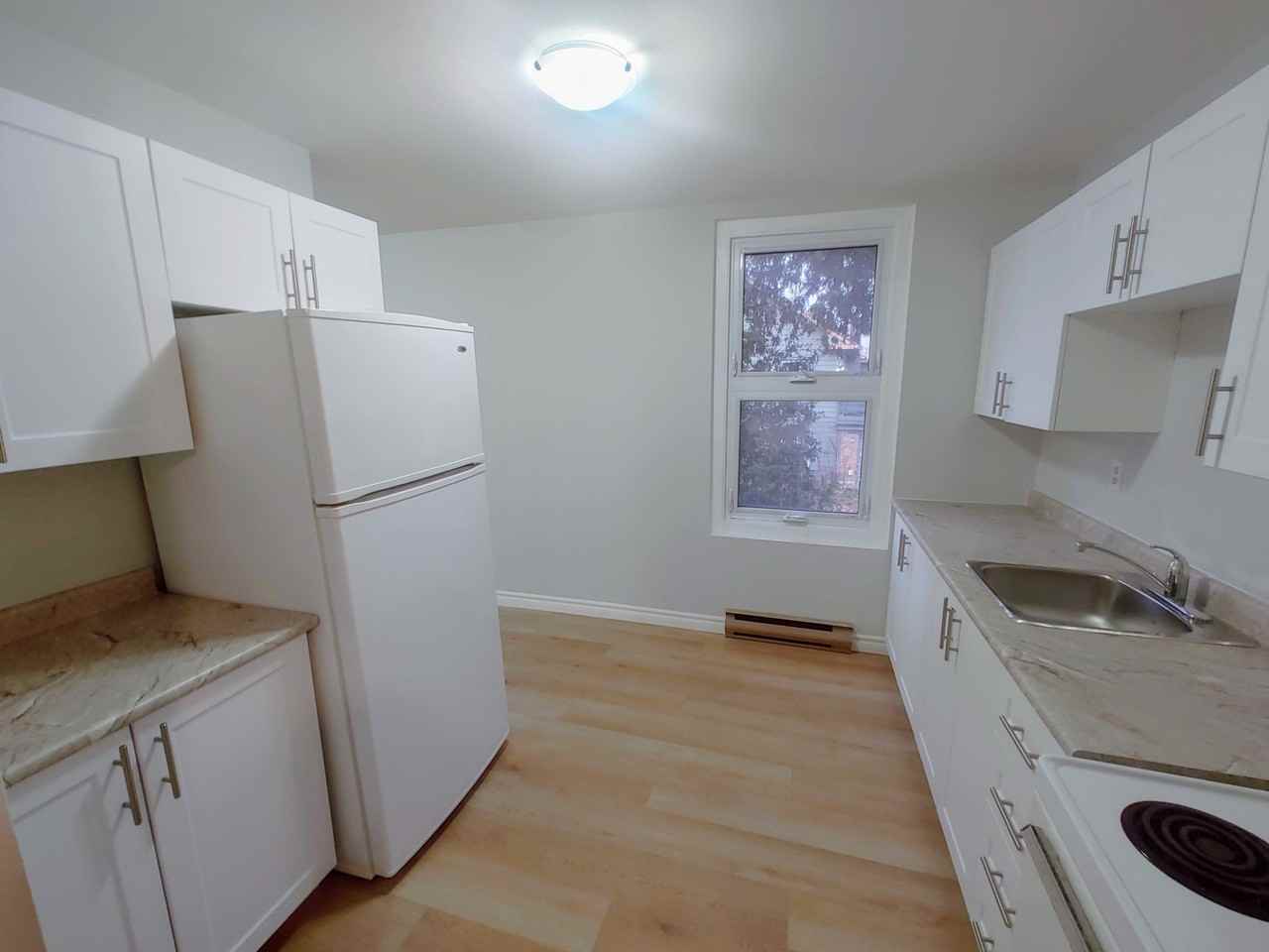 214-216 Montreal St - Photo 3 of 9