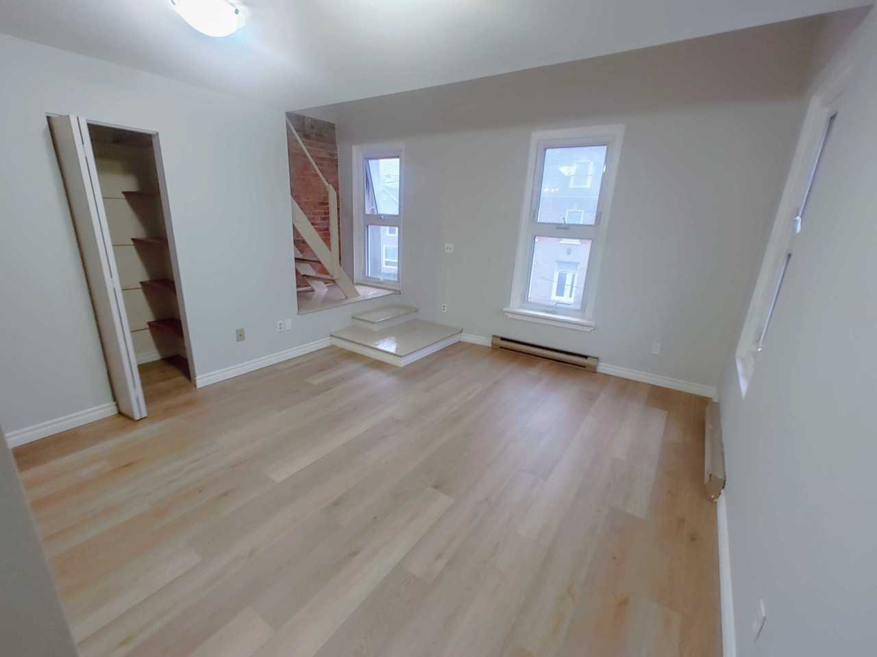 214-216 Montreal St - Photo 5 of 9