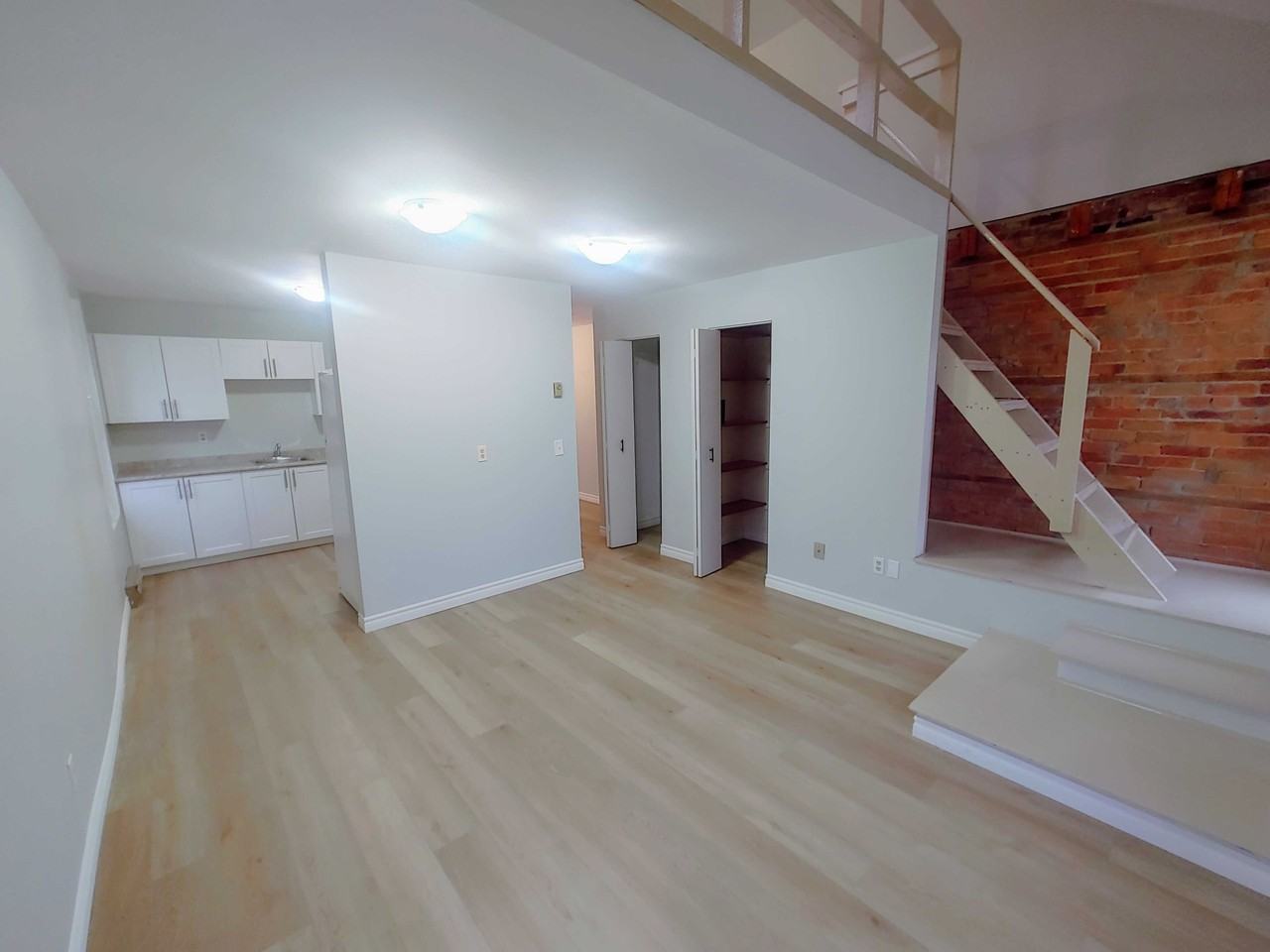 214-216 Montreal St - Photo 6 of 9