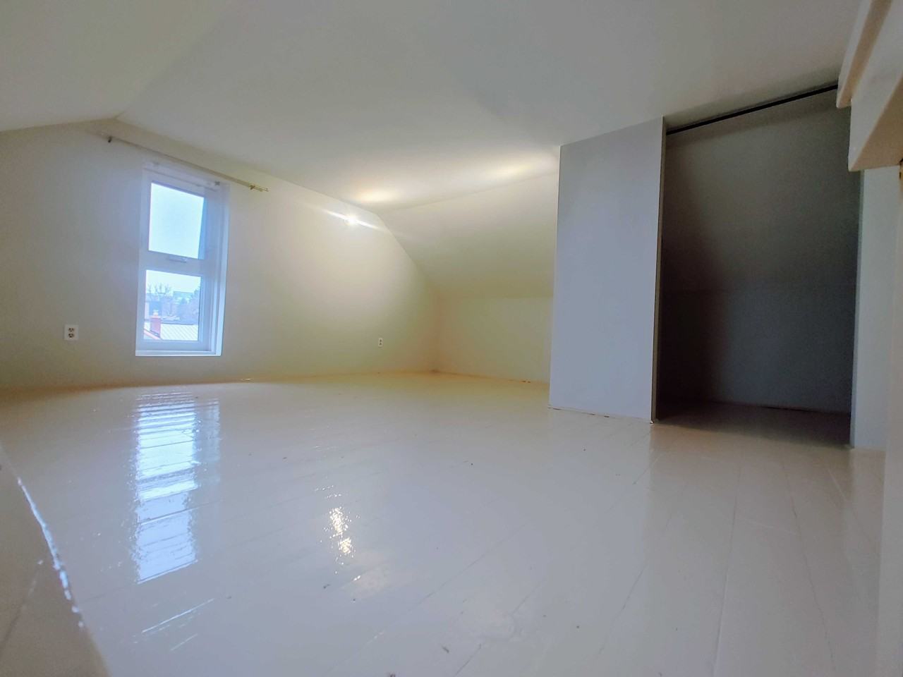 214-216 Montreal St - Photo 7 of 9