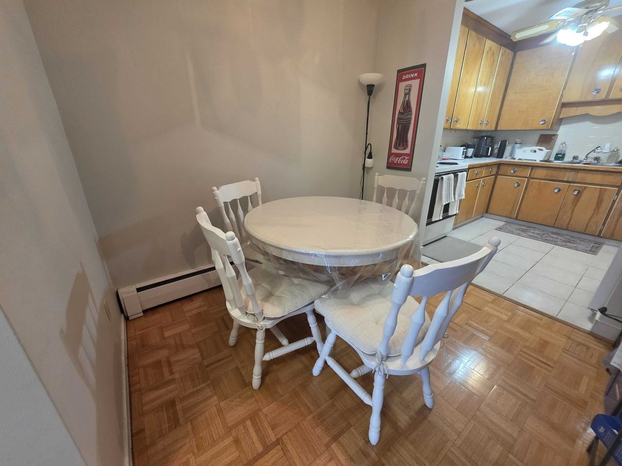 332 University Ave - Photo 4 of 11