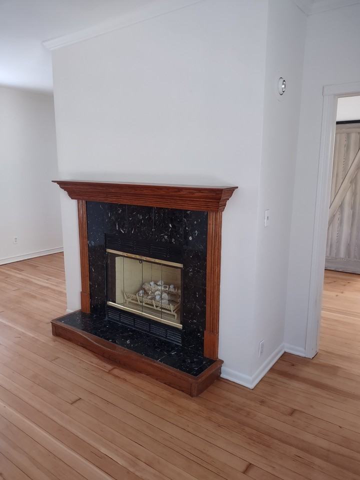 326 Butler St - Photo 5 of 19