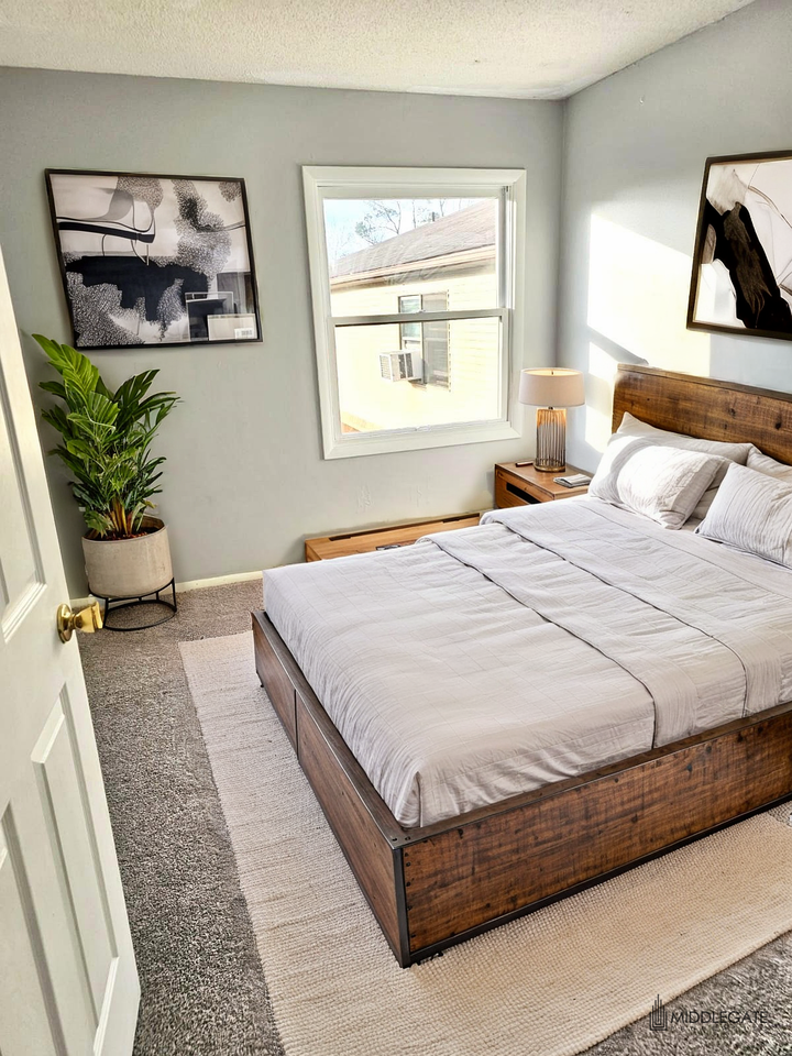 Lakeside Apartments - Photo 3 of 8