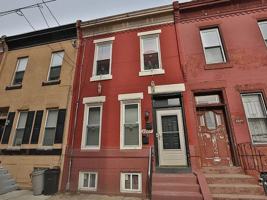 featured image of 2227 Federal St