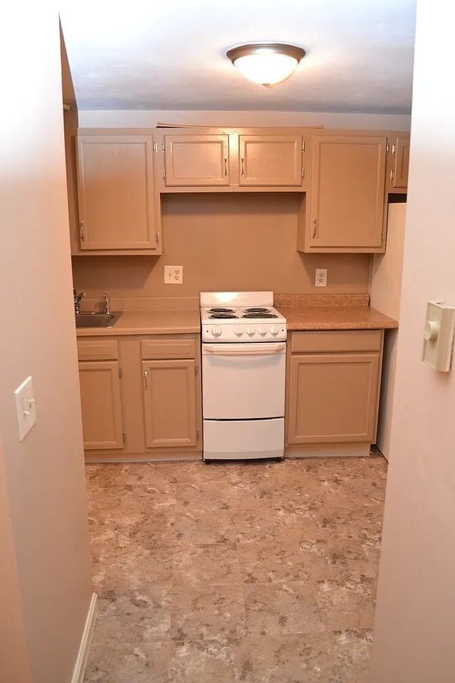 29 Pleasant Street - Photo 3 of 8