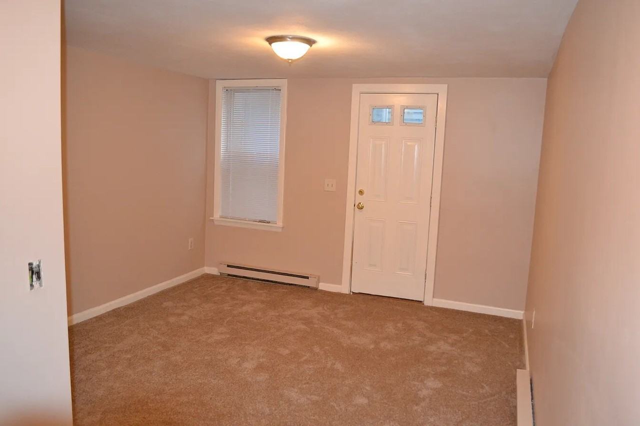 29 Pleasant Street - Photo 7 of 8