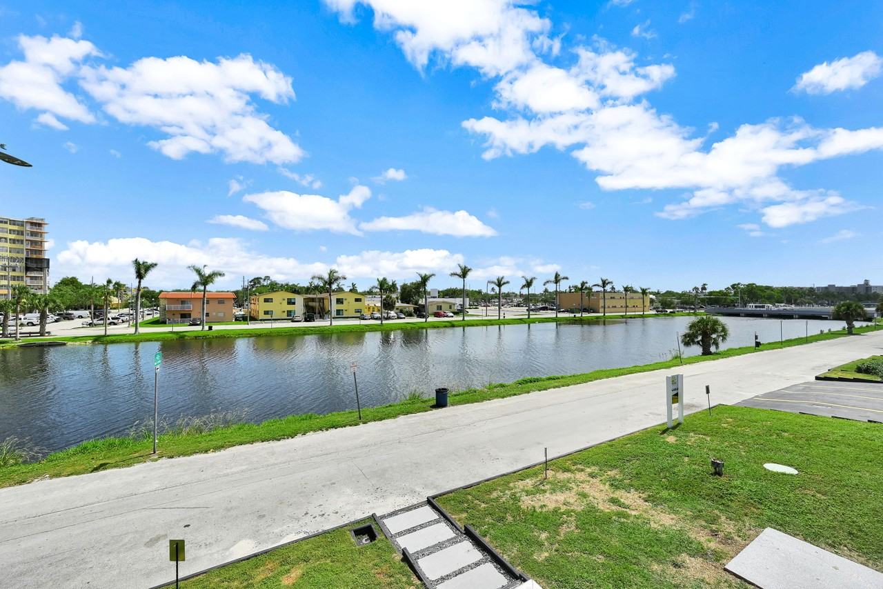 1999 North Glades Drive - Photo 7 of 8