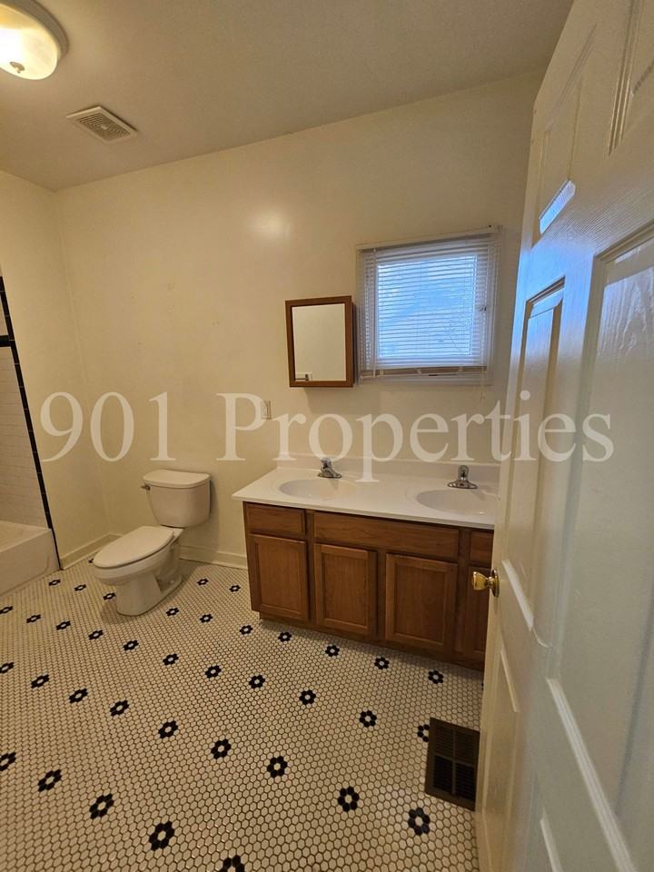 975 Meda Street #1 - Photo 7 of 9