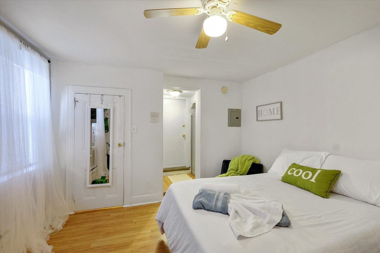 1131 Spruce St - Photo 7 of 12