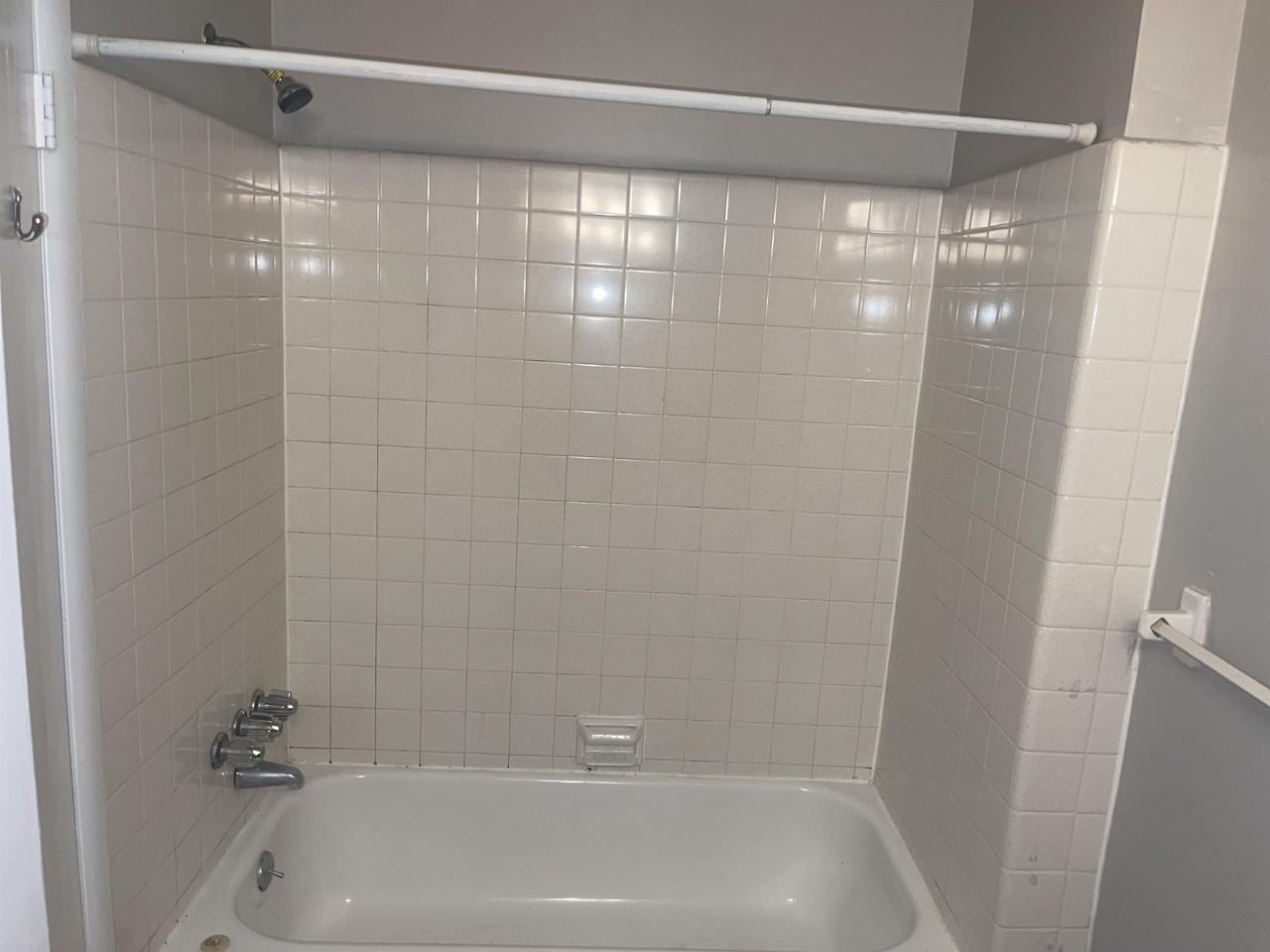 105 Lincoln Ave - Photo 4 of 4