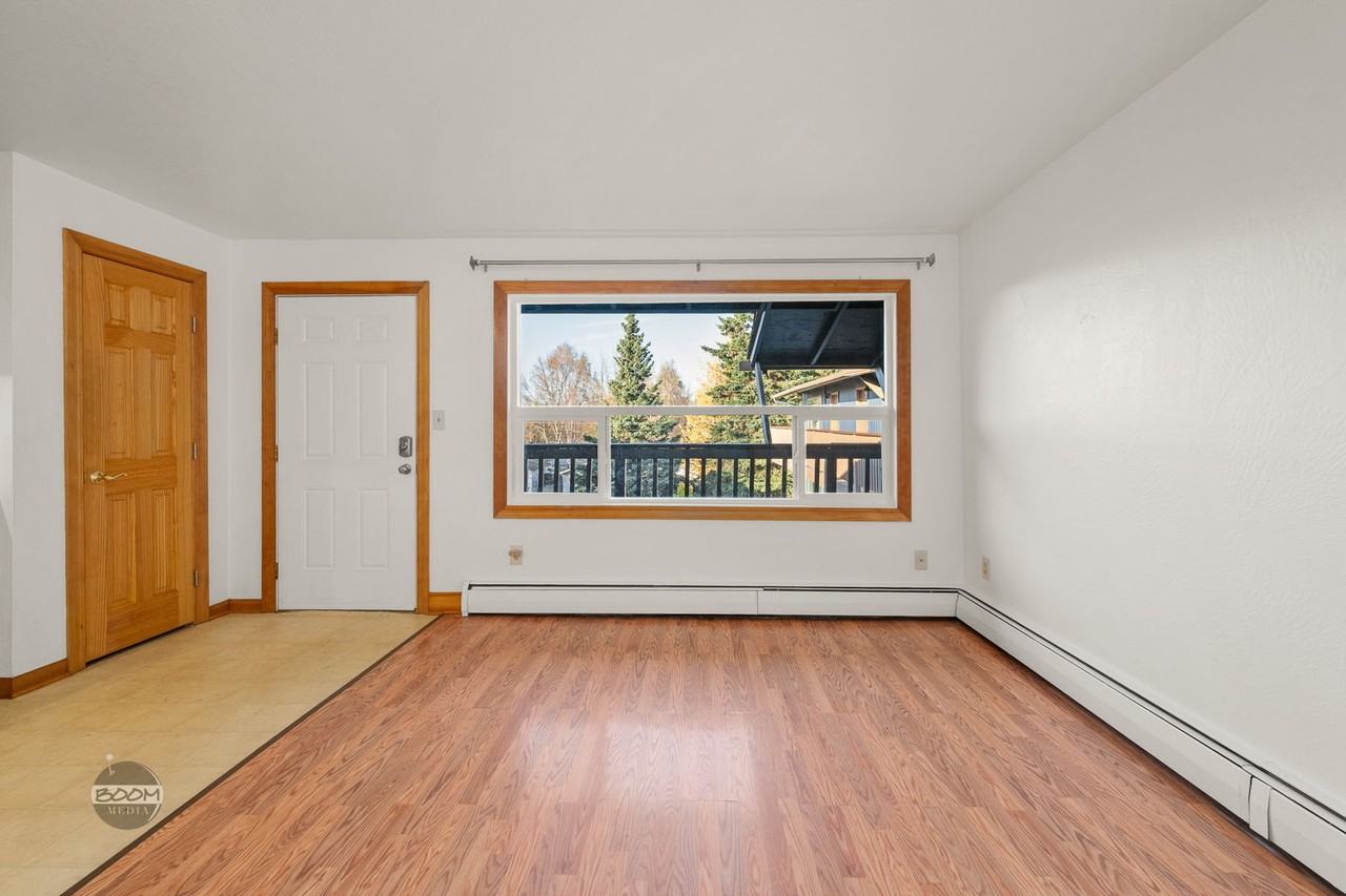 2326 Cordova Street - Photo 6 of 10