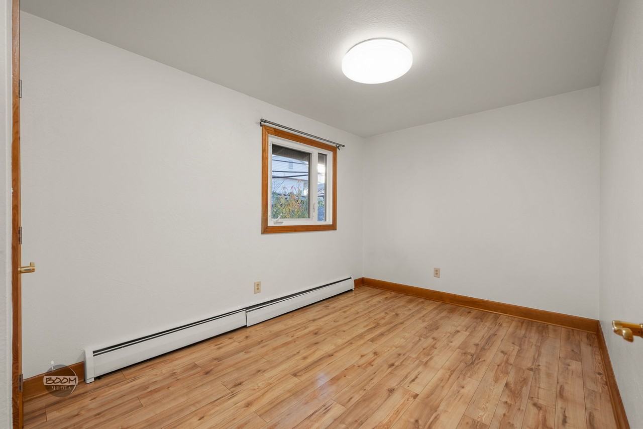 2326 Cordova Street - Photo 7 of 10