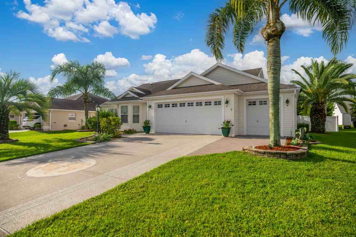 5087 Ne 121st Ave - Photo 3 of 22