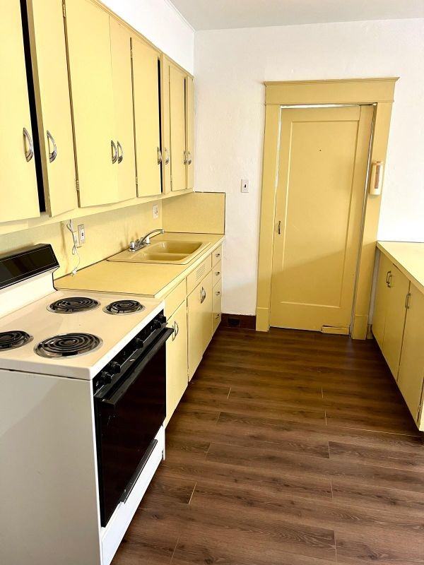 54 Newport St - Photo 3 of 24