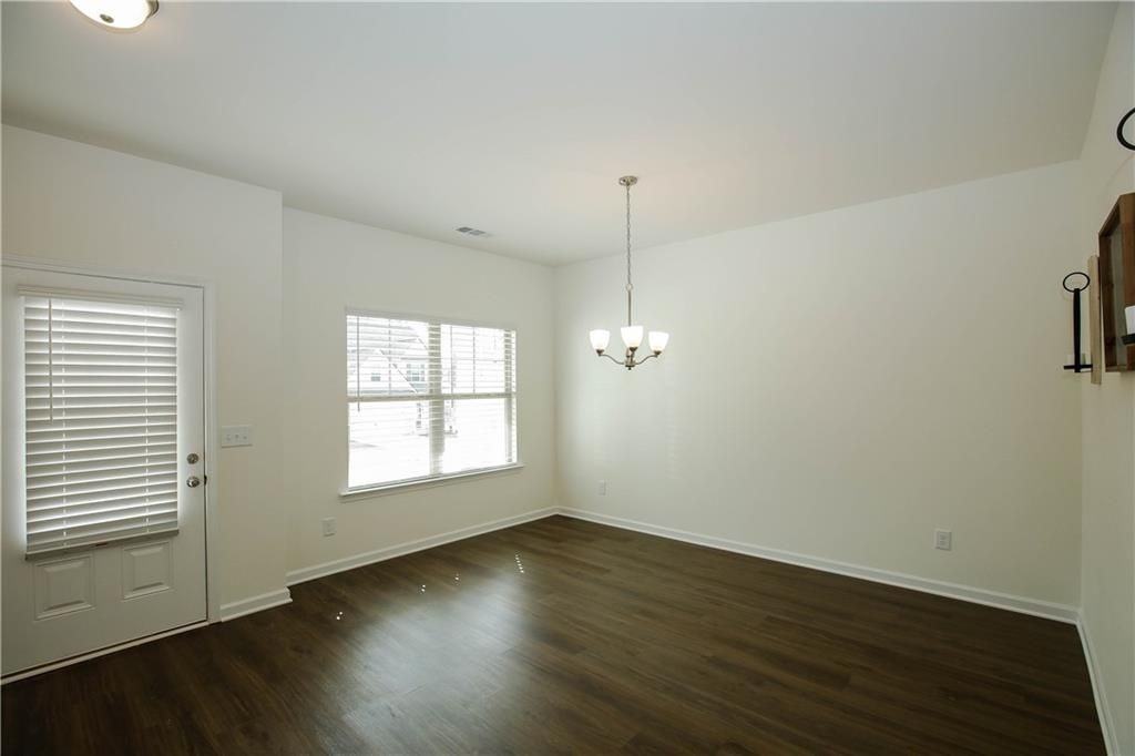 124 Finley Dr - Photo 3 of 39