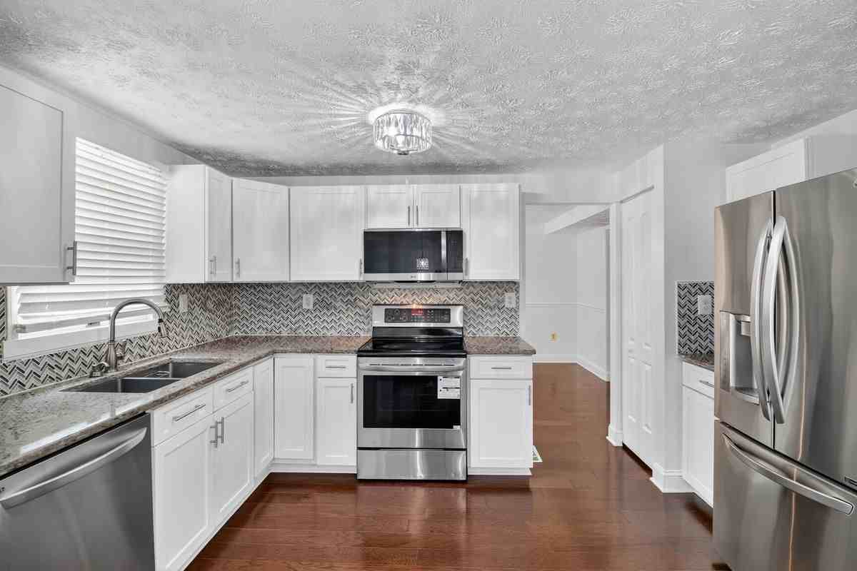 3633 Dry Creek Ct - Photo 7 of 12