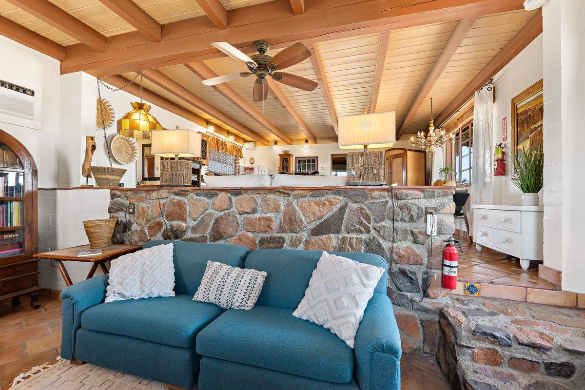 5148 Godwin Rd - Photo 7 of 43