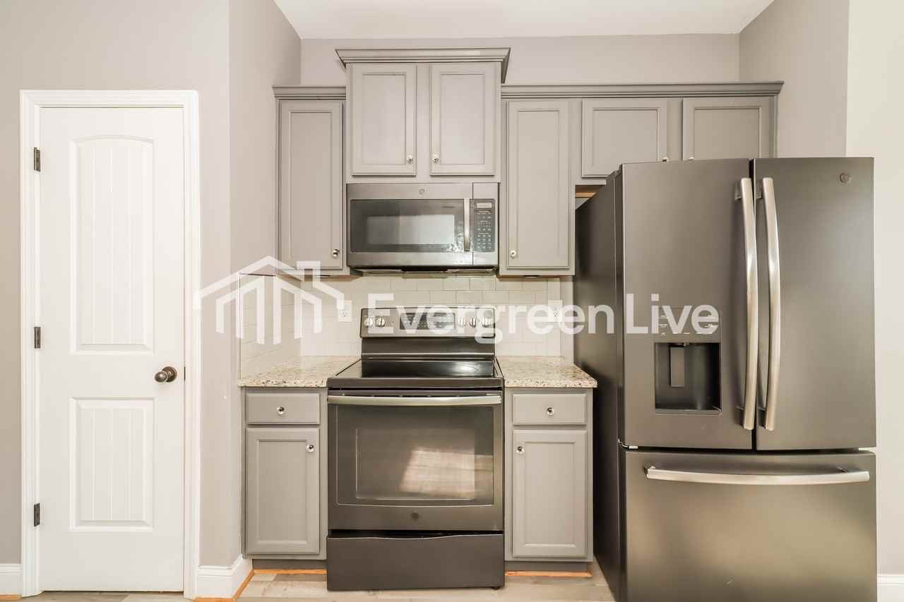 39 Little Creek Manor Ct - Photo 7 of 16