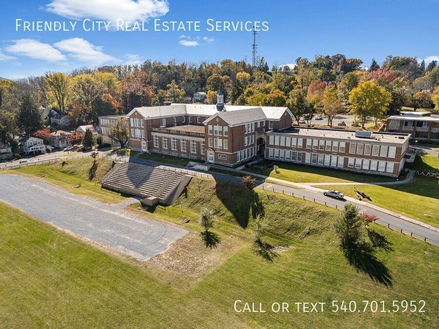 The Hilltop Apartments - Photo 2 of 36